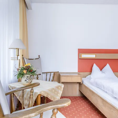 Sauerlaender Hof Pensionat 3*