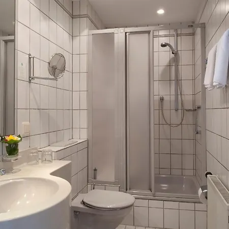 Pensionat Sauerlaender Hof 3*