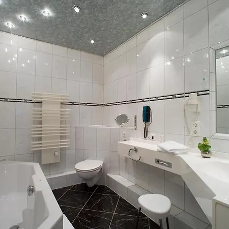 Pensionat Sauerlaender Hof 3*