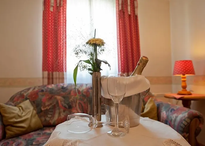 Sauerlaender Hof 招待所 埃斯洛黑