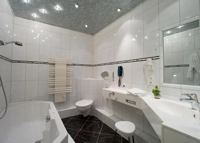 招待所 Sauerlaender Hof 3*